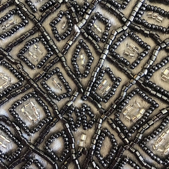 La Regale LTD Silver Satin Beaded Evening Pursette - Picture 4 of 11